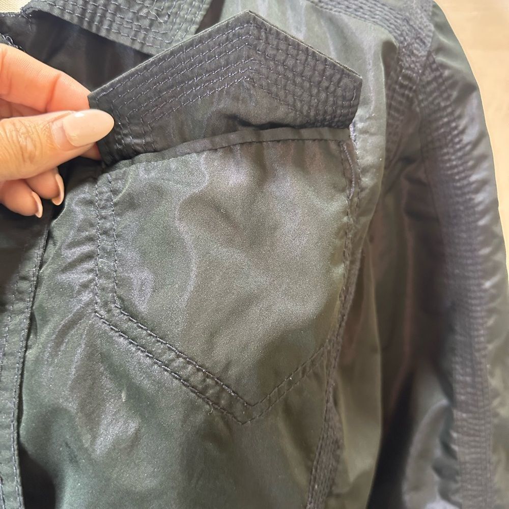 Chico's Black Cropped Bomber Utility Jacket Size 2 - Picture 4 of 11